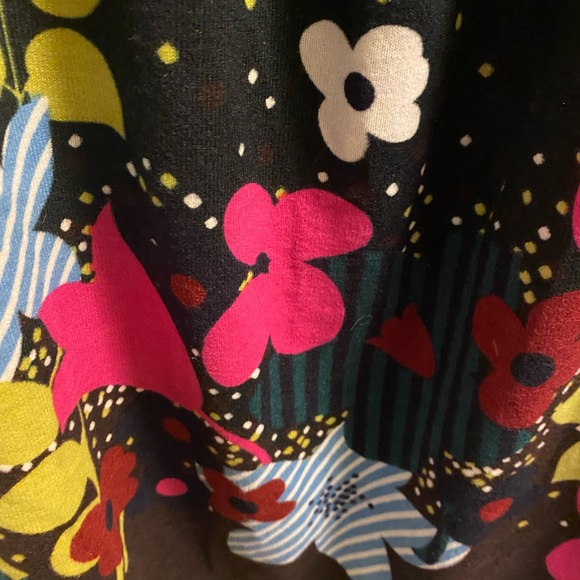 NWT Xhilaration XL Top Black Floral Juniors Tank Style Shirt Knit Material X Lg - Picture 3 of 9